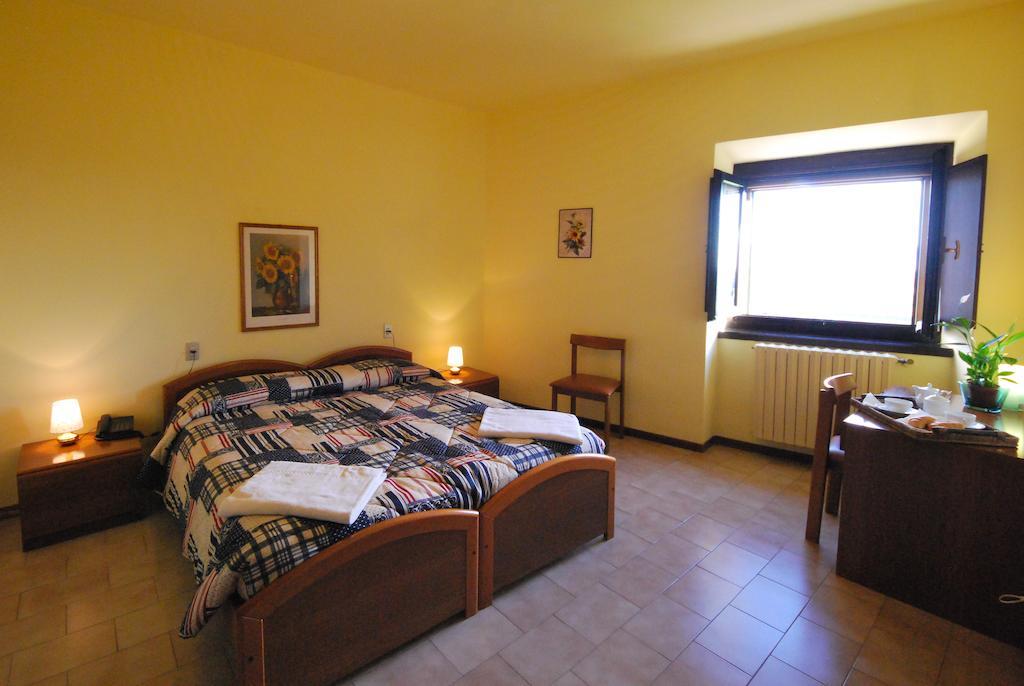 Villa Santa Maria Dell'Arco - Centro Oreb Cazzago San Martino Pokój zdjęcie